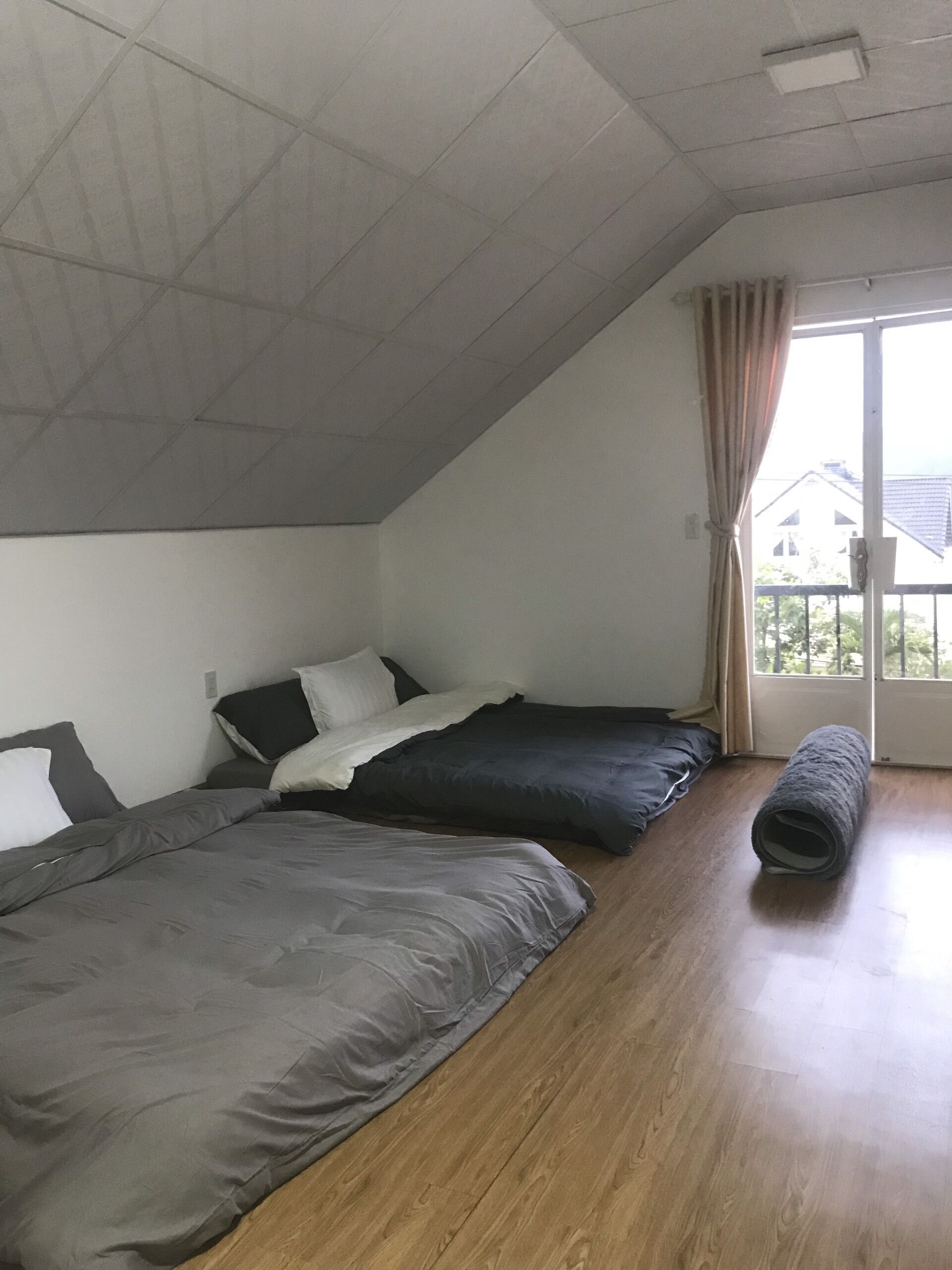 4 bedrooms, iron/ironing board