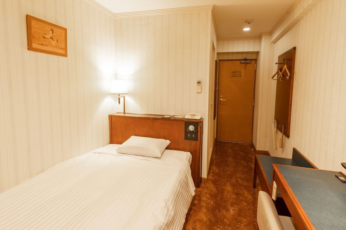 Chambres insonorisées, Wi-Fi gratuit, draps fournis