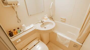 花灑/浴缸組合、免費梳洗用品、風筒、拖鞋