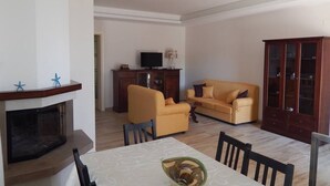 Interior - S083 - Sirolo, new five-room apartment with garden (Sirolo)