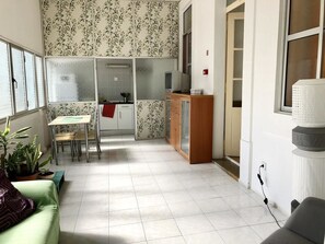 Living area - The Pocket Pillow House (Faro)