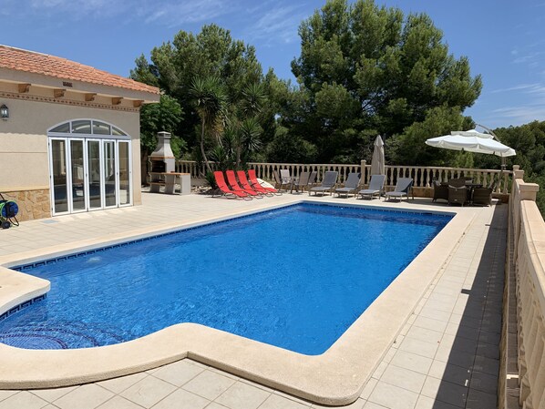Outdoor pool, a heated pool