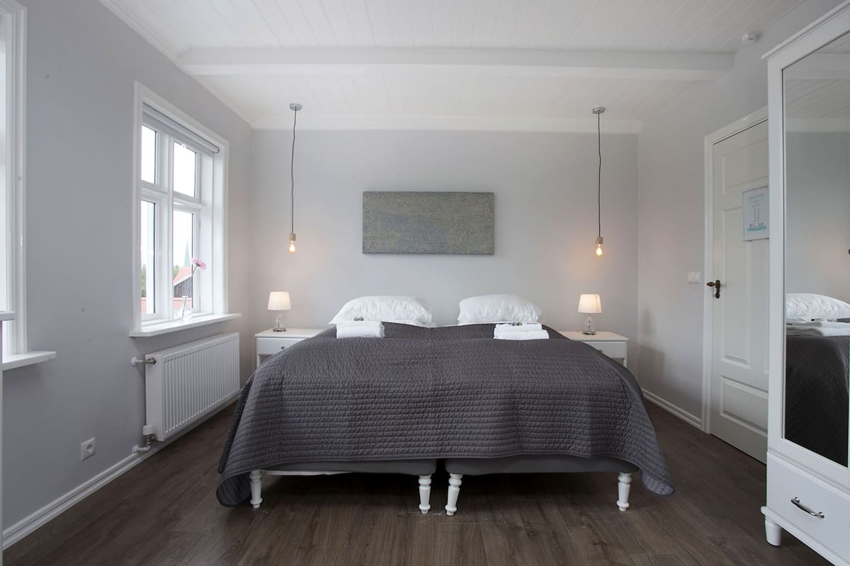 Apartemen, 1 kamar tidur | Setrika/meja setrika, tempat tidur bayi gratis, dan Wi-Fi gratis