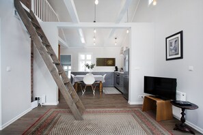Apartment, 1 Bedroom | Living area