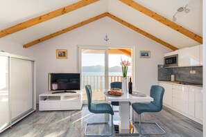 Studio, Sea View | In-room dining