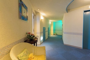 Interior - Hotel Marseille (Shimoda)