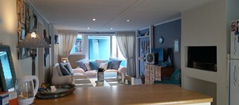 Lovely fresh & fully equipped 2-bedroom cottage 20m from the beach