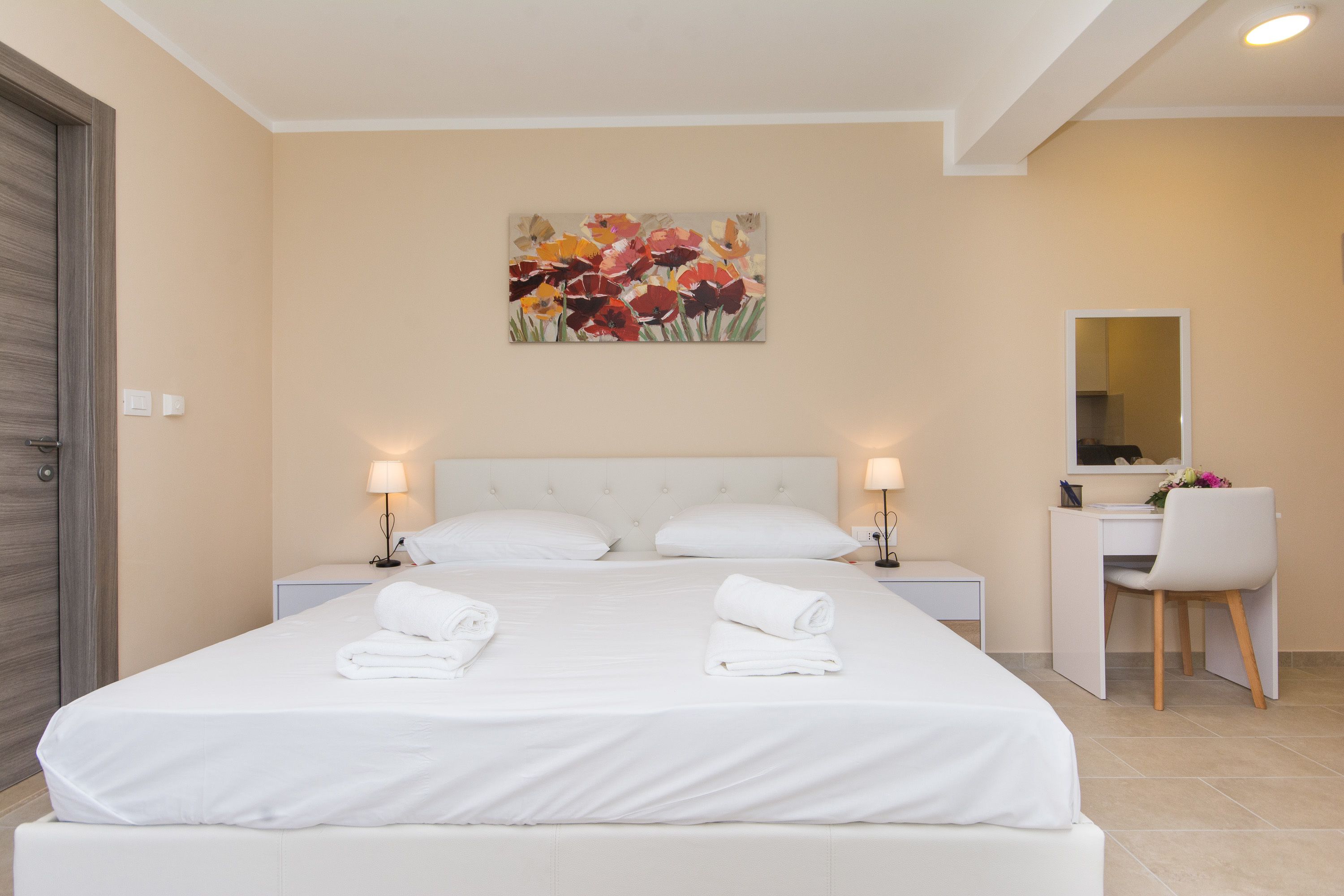 Family Apartment | Free cots/infant beds, free WiFi, bed sheets