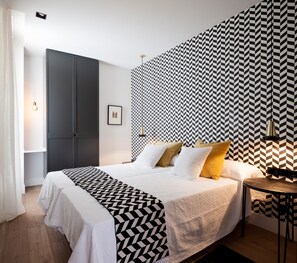 2 slaapkamers, een kluis op de kamer, een strijkplank/strijkijzer, wifi