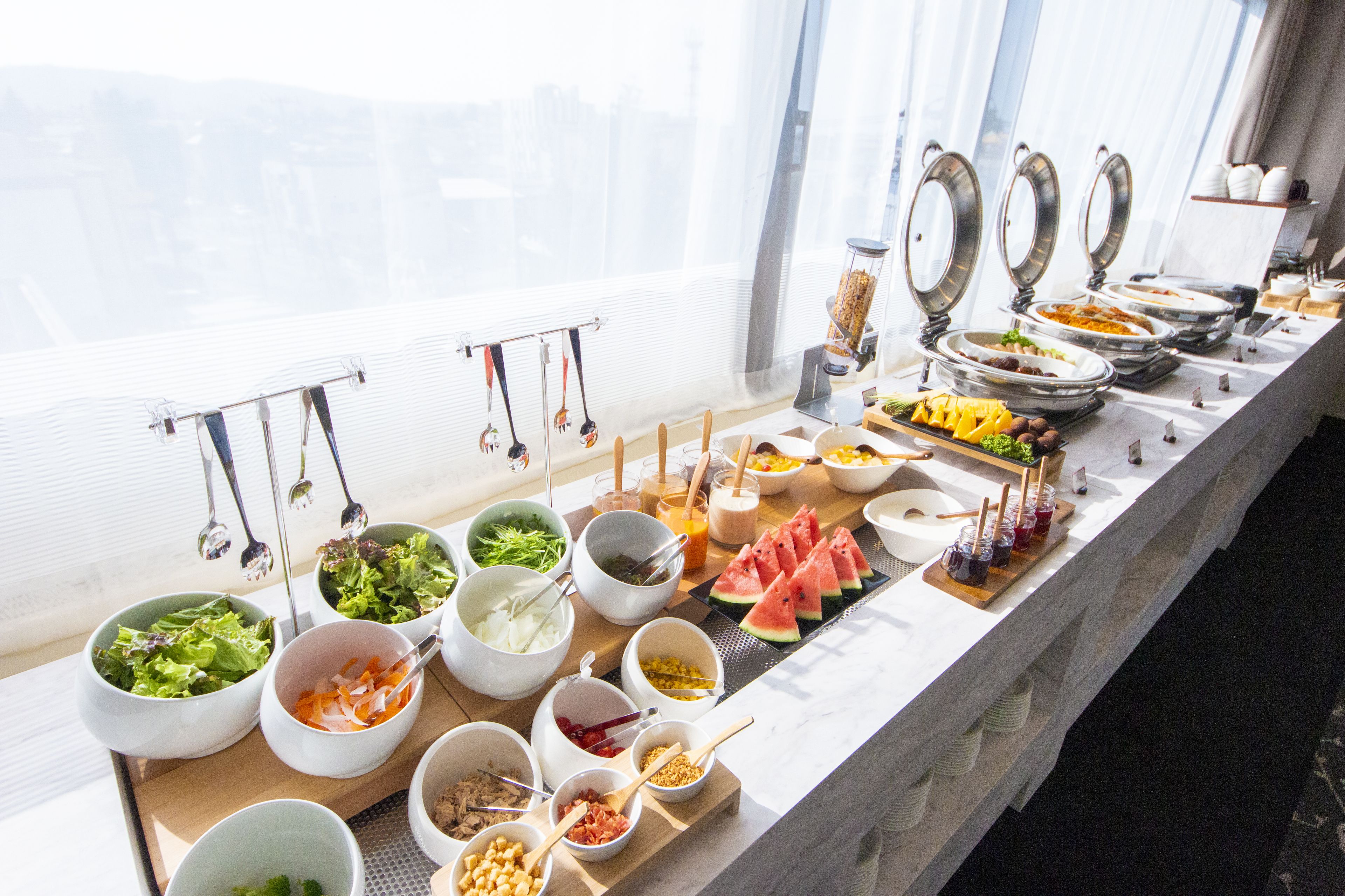 Frokostbuffé hver dag (JPY 1980 per person)