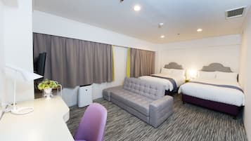 Premium Room, Non Smoking | Desk, free WiFi