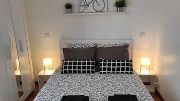 3 chambres, fer et planche Ă  repasser, Wi-Fi gratuit, draps fournis