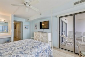 2 bedrooms, blackout curtains, free Internet - XPLORIE ACTIVITIES & LINENS INCLUDED*!  PLAZA - 2BR/open den. Indoor/outdoor pools & Tiki Bar. (Ocean City)
