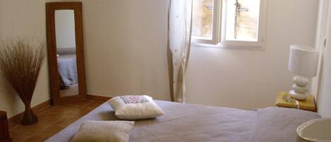 1 bedroom, iron/ironing board