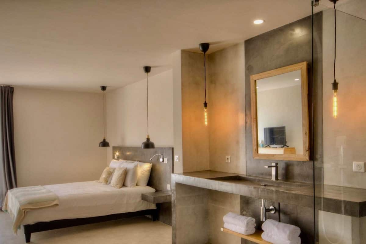 Family Quadruple Room, Mountain View (Soba) | Individually decorated, individually furnished, desk, soundproofing