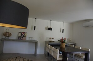 Ilmainen päivittäinen mannermainen aamiainen