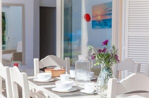 Outdoor dining - A. Countess 2.2 Garden (Sun of the Bay Vidalba 2) (Alcúdia)