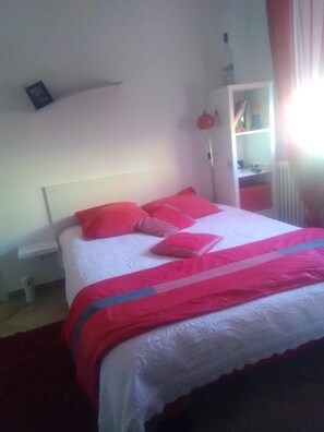 Free cots/infant beds, free WiFi, bed sheets - Chambres d'hotes Beziers (Béziers)
