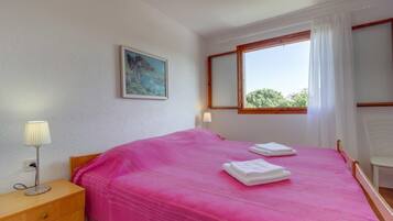 Villa Mirta | Värdeförvaringsskåp på rummet, strykjärn/strykbräda och gratis wi-fi