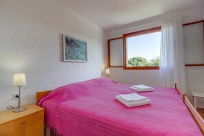 Villa Mirta | Tallelokero huoneessa, silitysrauta/-lauta, ilmainen Wi-Fi