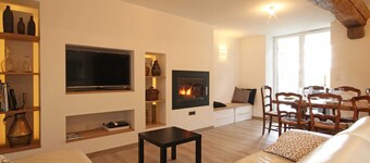Cozy cottage with animals, garden and wifi included, peaceful setting in Normandy