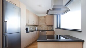 Appartement, 1 slaapkamer, uitzicht op haven (Private Parking Space) | Privékeuken