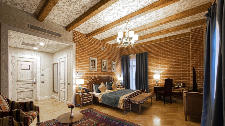 Sapphire Bayil Hotel