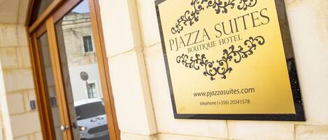 Majoituspaikan sisäänkäynti