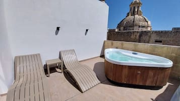 Exclusive Suite, City View