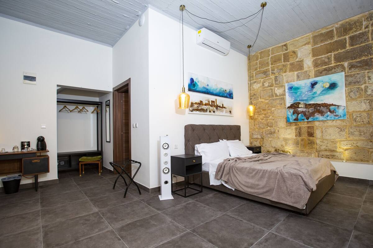 Chambre Double Supérieure, 1 grand lit