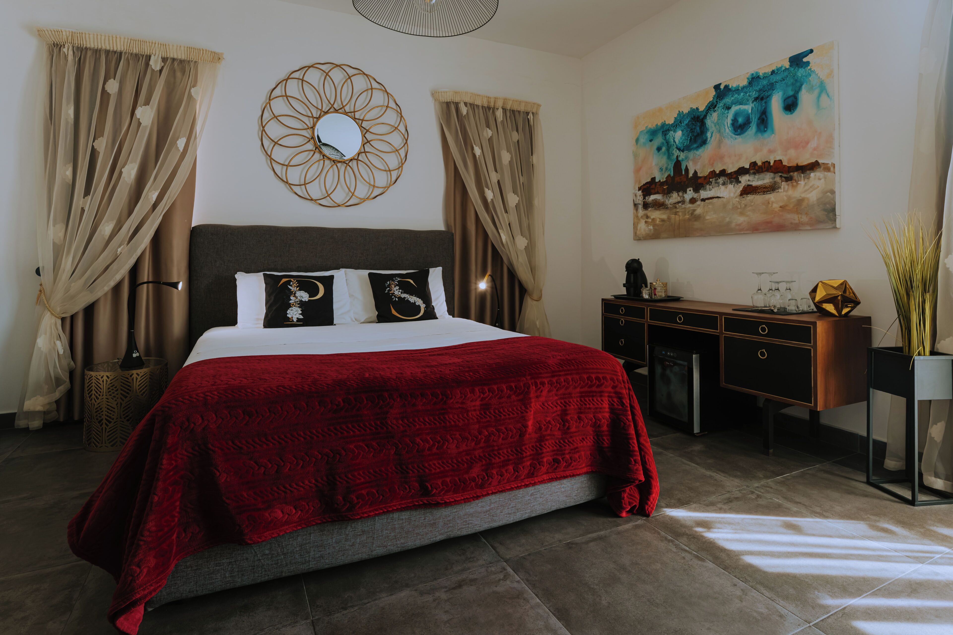 Comfort-Doppelzimmer, Poolblick | Minibar, Zimmersafe, individuell dekoriert, individuell eingerichtet