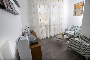 Exclusive Suite, City View | Living room - Pjazza Suites Boutique Hotel (Siggiewi)