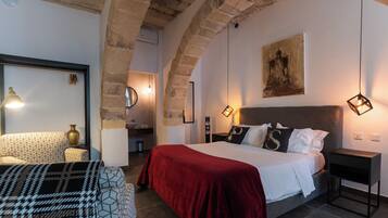 Deluxe Double Room, 1 Queen Bed | Minibar, in-room safe, individually decorated, individually furnished