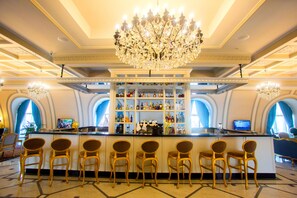 5 間酒吧/酒廊、池畔酒吧