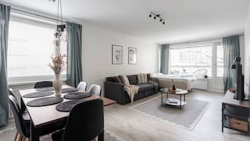 Kaupunkihuoneisto, parveke, kaupunkinäköala | Oleskelualue | LED-televisio