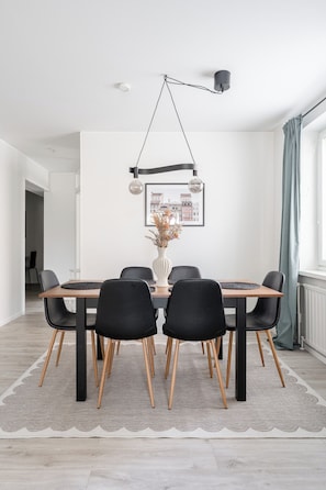 Dining - Spacious Downtown Apt with Balcony that Hosts 10 (Tampere)