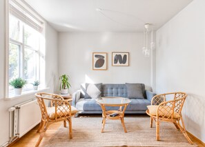 Apartment, 2 Schlafzimmer | Wohnbereich