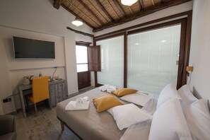 Superior-Doppelzimmer, Blick auf den Innenhof | Bettwäsche aus ägyptischer Baumwolle, hochwertige Bettwaren