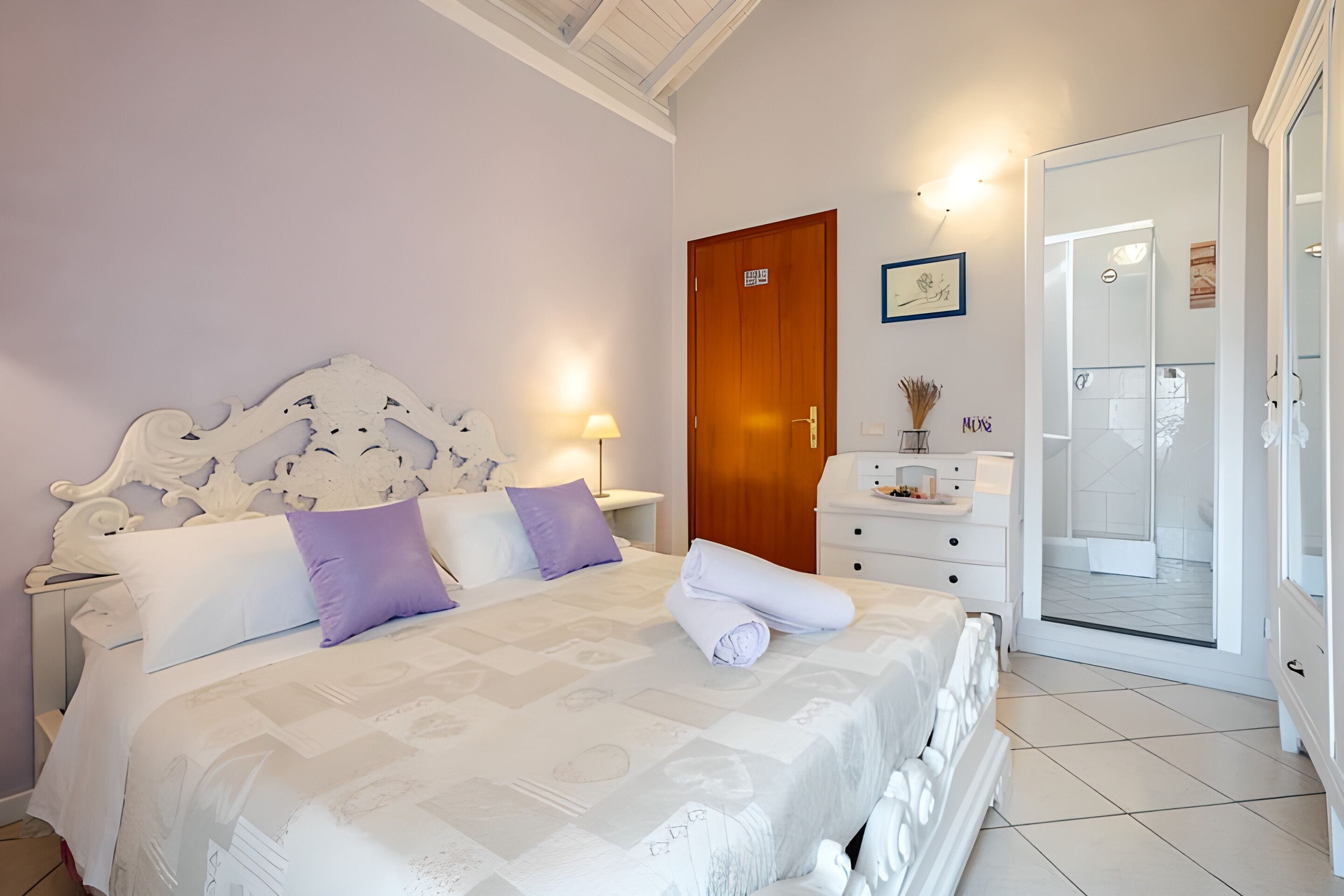 Habitación Confort doble | Escritorio, wifi gratis, ropa de cama