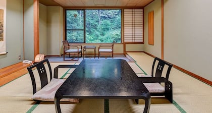 Itsutsuya
