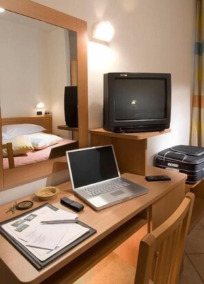 1 bedroom, in-room safe, desk, free cribs/infant beds - Hotel Savoia (Cesenatico)
