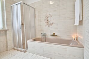 Villa, Multiple Beds | Bathroom