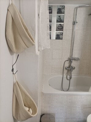 Apartment, 1 Bedroom | Bathroom | Combined shower/bathtub, free toiletries, hair dryer, towels - Charming Retreat (Athens)