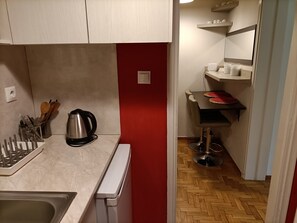 開放式客房 | 私人廚房 | 雪櫃、焗爐、爐具、咖啡機/沖茶器