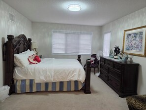 4 chambres, fer et planche à repasser, Wi-Fi gratuit, draps fournis