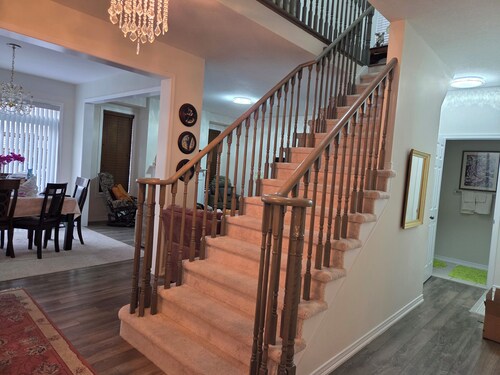 A BEAUTIFUL & SPACIOUS 4 BEDROOM VACATION HOME