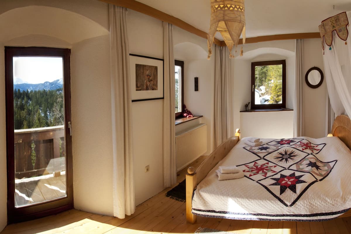 Tweepersoonskamer (Rajasthani) | Een kluis op de kamer, gratis babybedden, gratis wifi, beddengoed