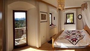 Double Room (Rajasthani) | In-room safe, free cots/infant beds, free WiFi, bed sheets - Alpenretreat (Nassereith)