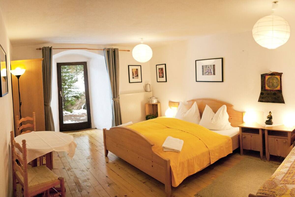 Triple Room (Tibetan)