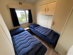 2 bedrooms
